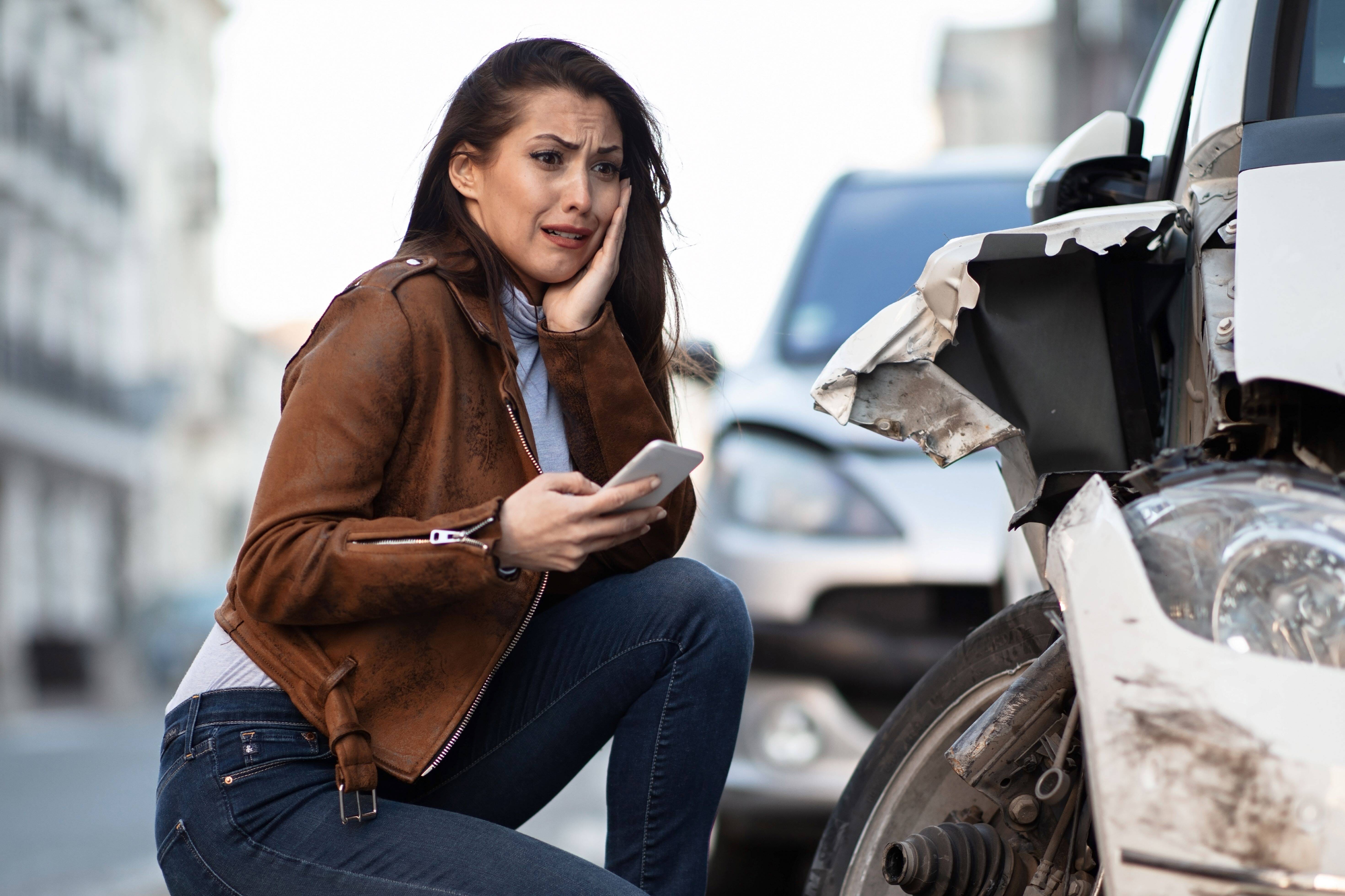 Nulidad del despido por enfermedad de la trabajadora que tuvo un accidente de tráfico con el coche de empresa